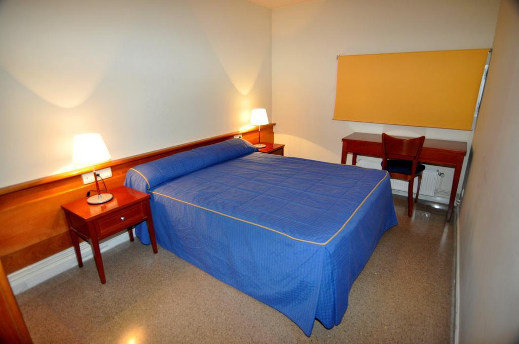 Aparthotel Sole Pobla de Segur Rom bilde